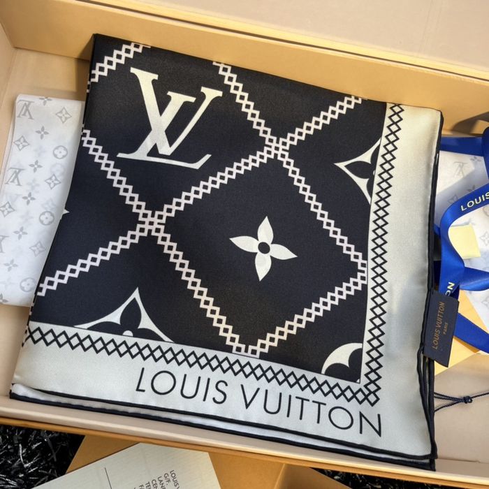 Louis Vuitton Scarf LVS00081